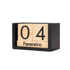 Calendário Permanente de Madeira Personalizado