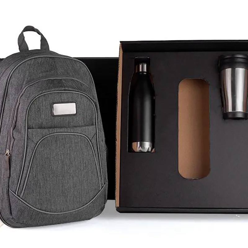 Kit Mochila Com Garrafa E Caneca Personalizado